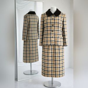 Retro 90s Vintage Burberry Large Skirt Jacket Suite Old Money Detachable Collar